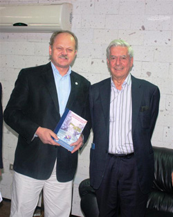 Jerzy Majcherczyk i Mario Vargas Llosa